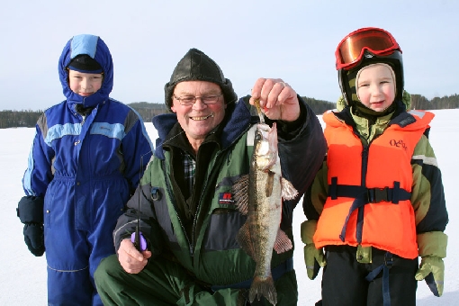 Fishing organisations encourage young people to take up recreational fishing.
