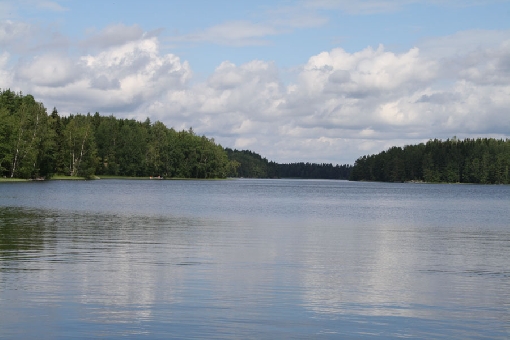 View of Kankahuvenlahti Bay of Lake Pälkänevesi from Aitoo boat guay.