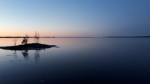 Big lakes of Southern Finland froze − finally
